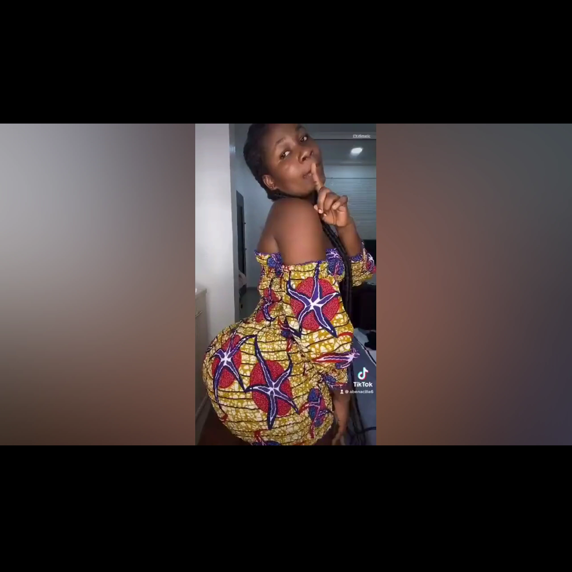 TWERK_22