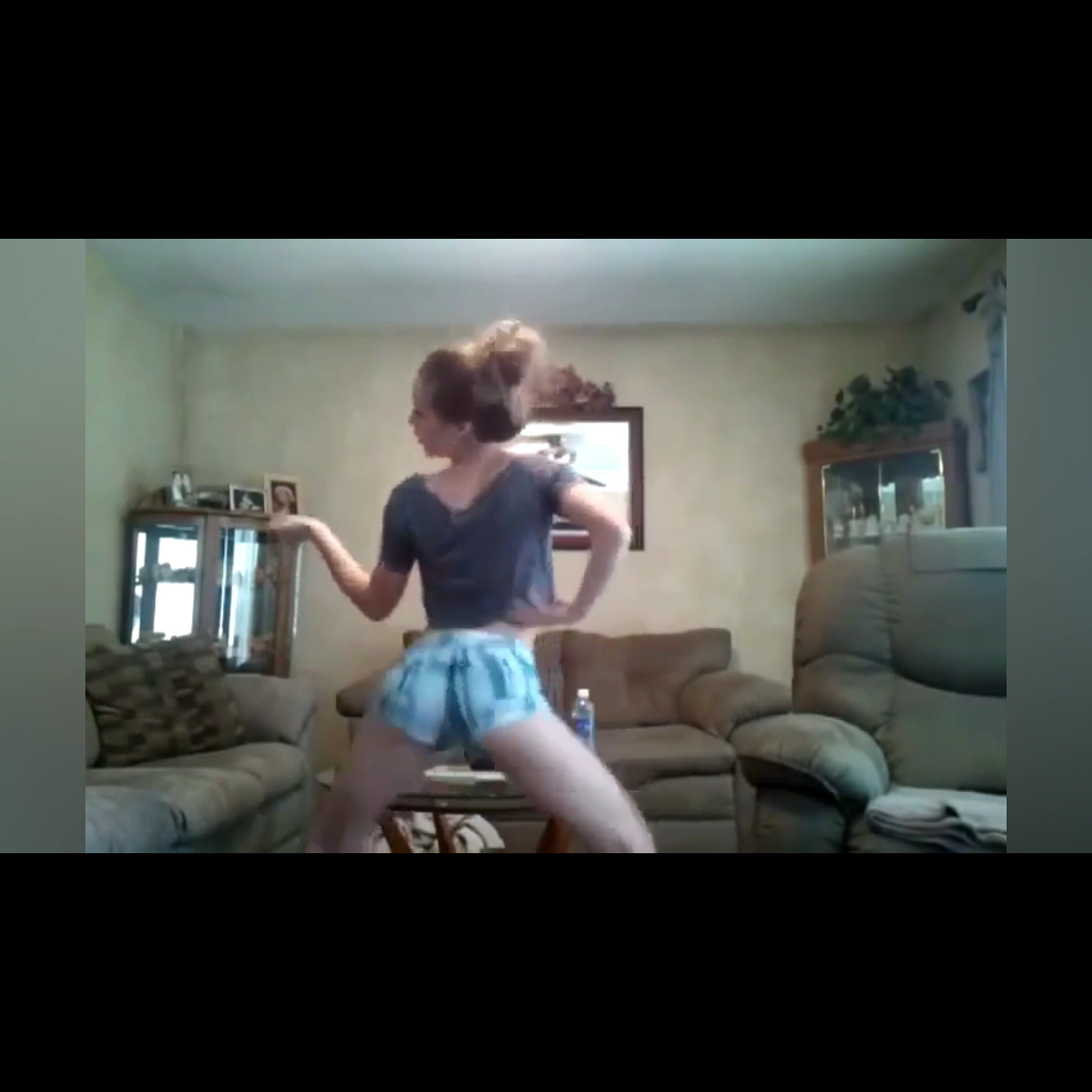 TWERK_5